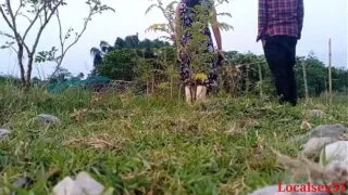 Tamil sex Bhabhi Fucking Pussy Outside While Wearing A Blowjob