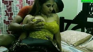 Telugu hot sex videos Clear Hindi audio of a gorgeous Indian bhabhi