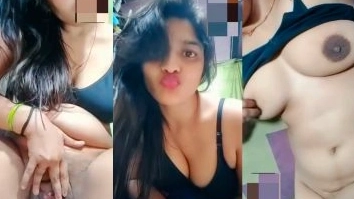 A sexy girl in Telugu enjoys having sex over a video call.