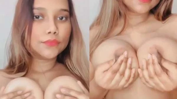 Girl Squeezing Big Breasts in Tamil Sex Video